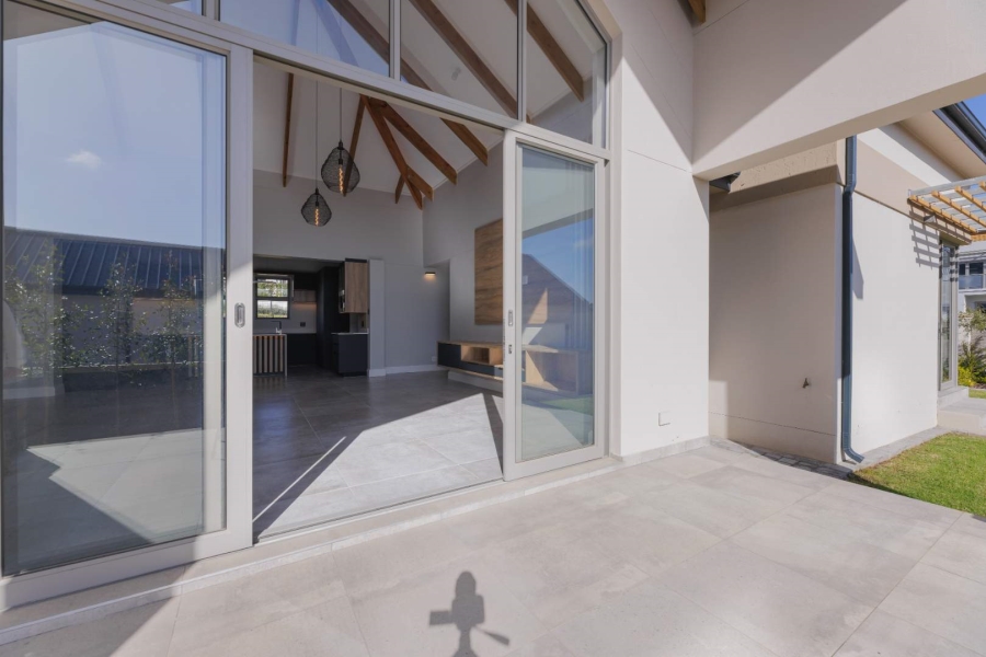 4 Bedroom Property for Sale in Kingswood Golf Estate Western Cape